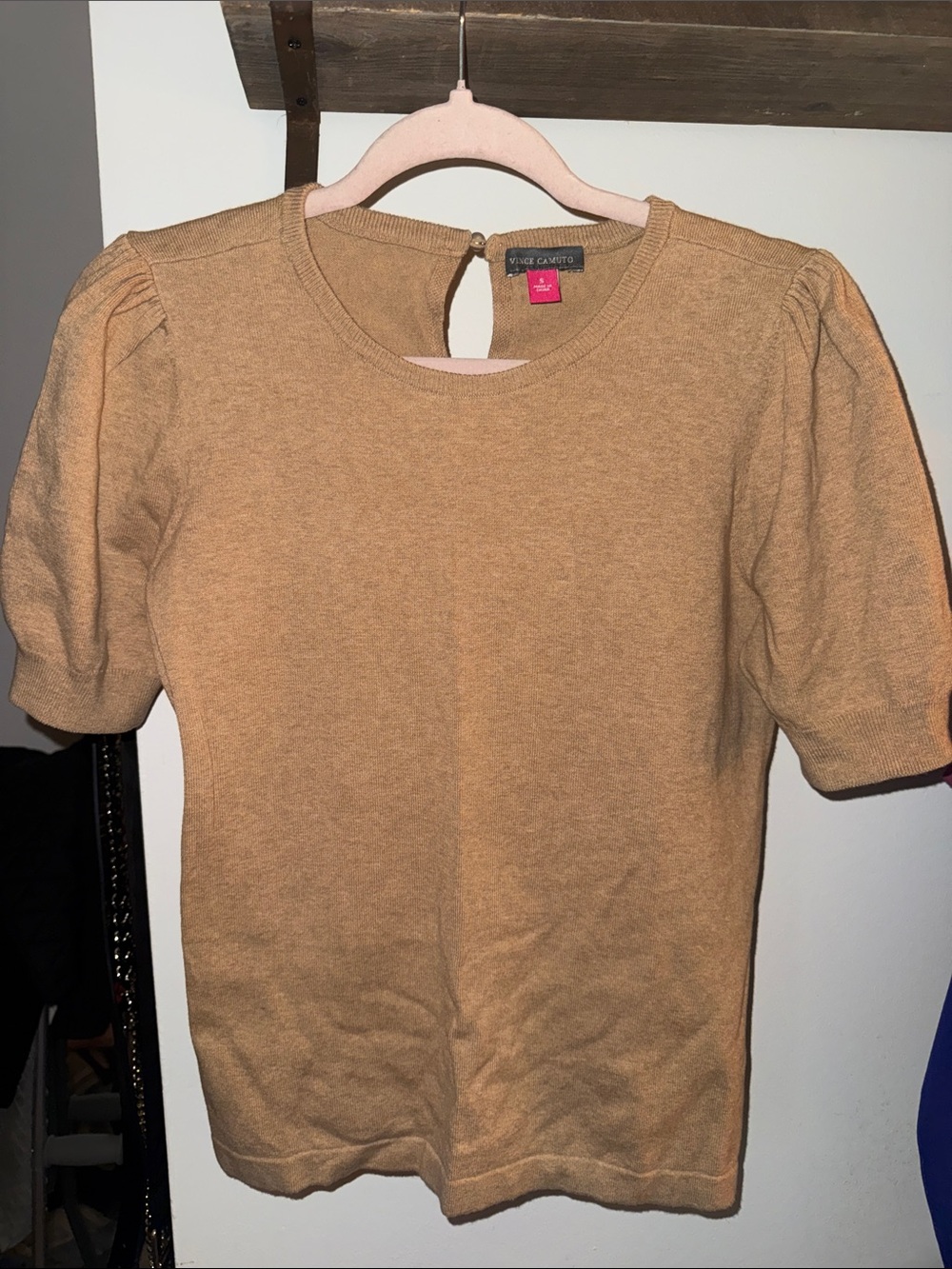 Vince Camuto Camel Short Sleeve Puff Shoulder Knit Top